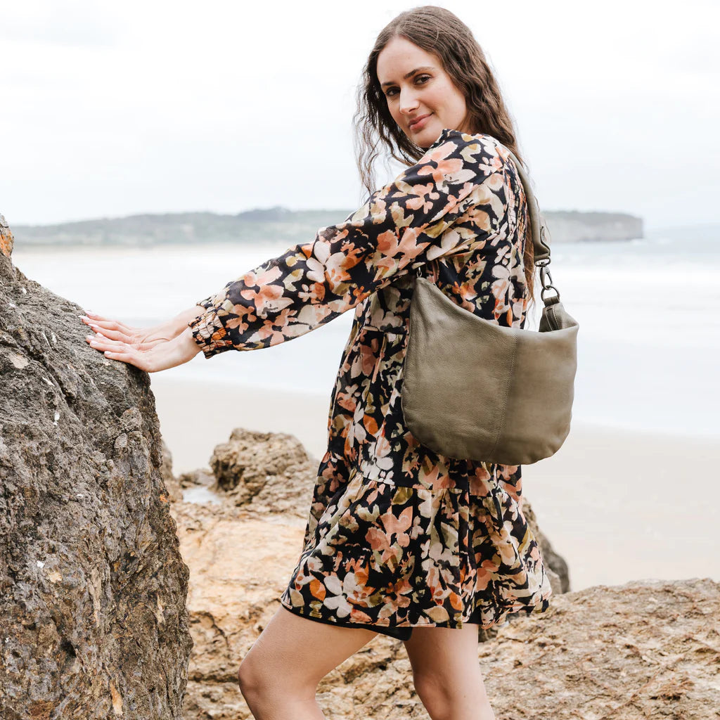 Dusky Robin Elsie Handbag in Olive Green