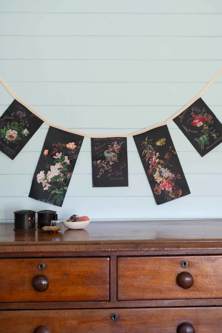 Exquisite Perfumes Fabric Garland