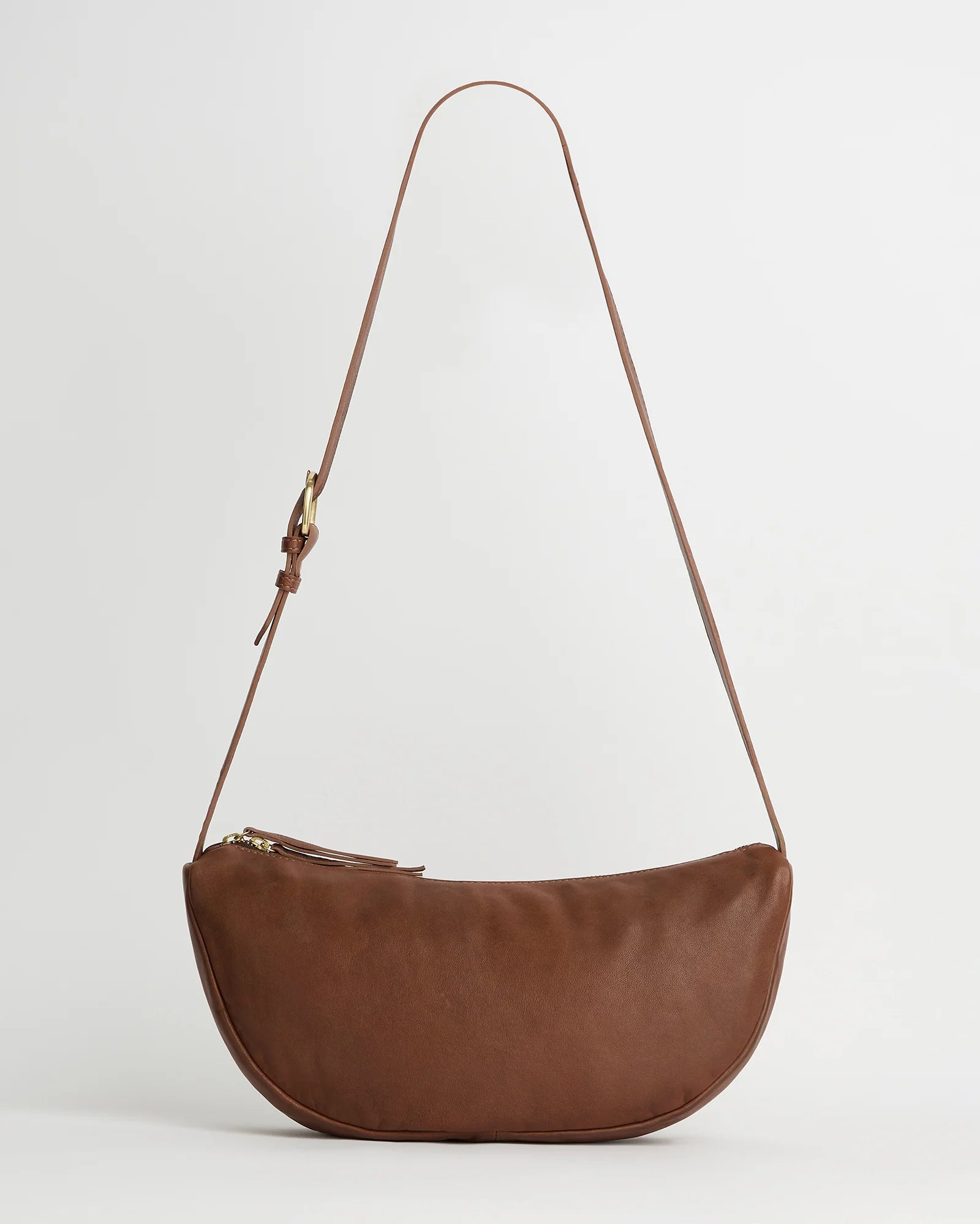 JuJu & Co Shasta Sling Bag in Cognac