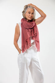 Eva's Sunday Cotton Scarf in Rosewood